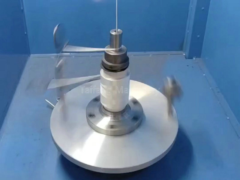 Silk wrapping machine